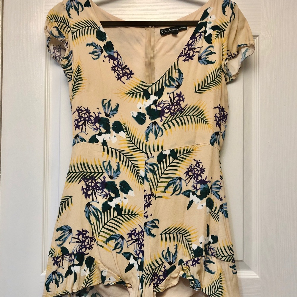 🌈 Urban Outfitters Summer romper